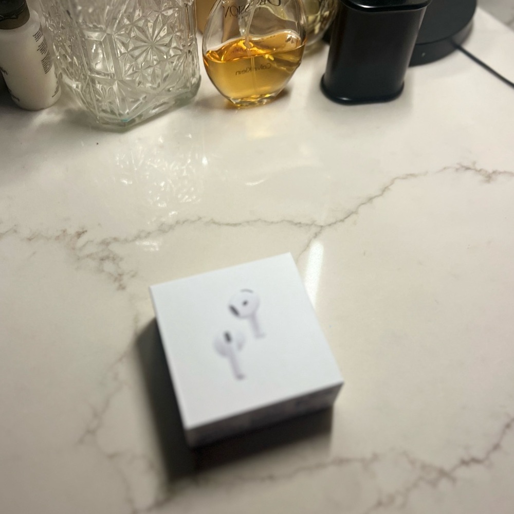 AirPods 4th Gen